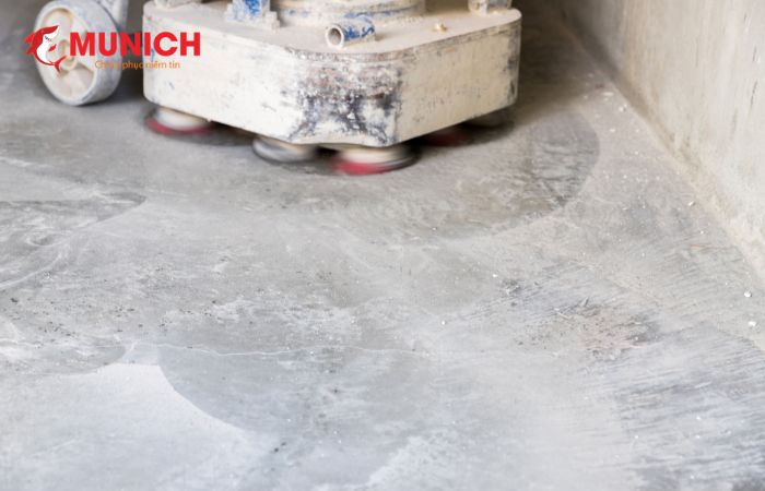 Tình trạng bề mặt bê tông khi thi công sơn sàn Epoxy