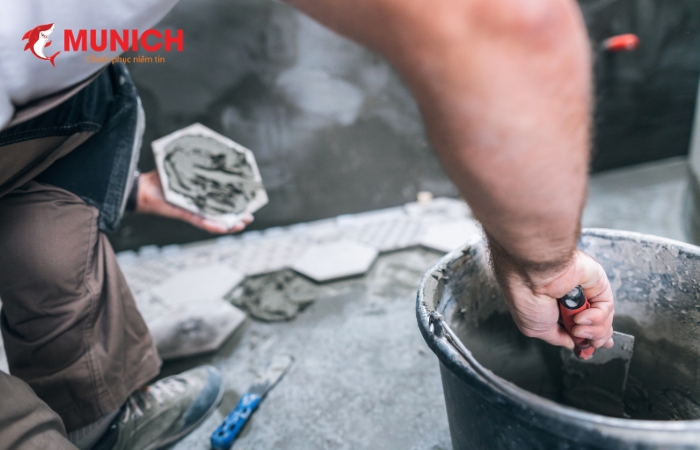 Thi công keo dán gạch theo từng viên