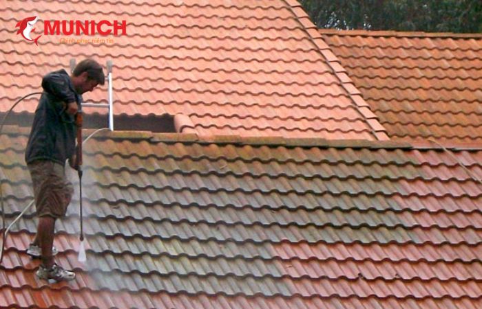Quy trình vệ sinh mái ngói