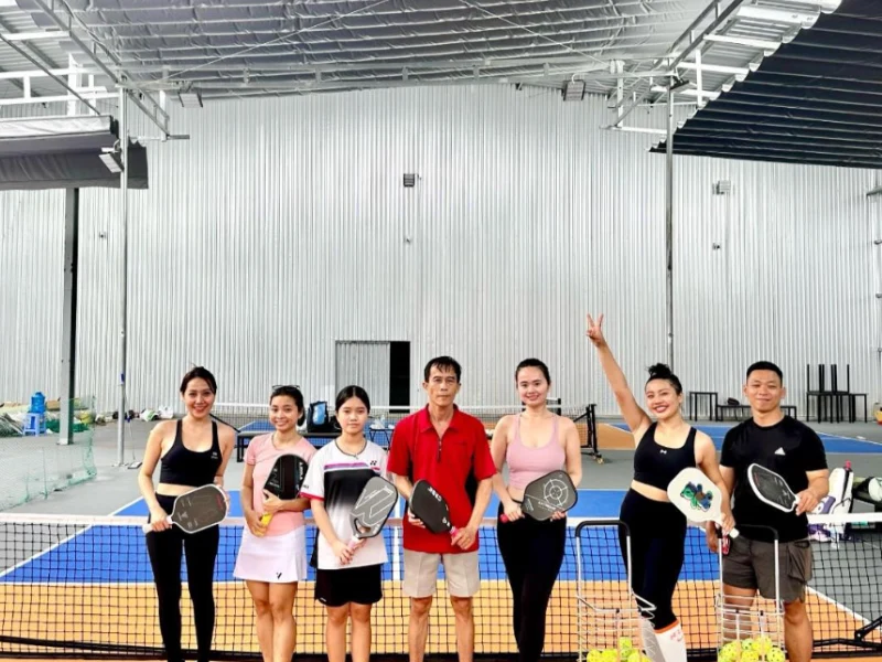 san-pickleball-nhom-ban